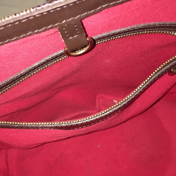 Louis Vuitton Rivington - Picture 10 of 14